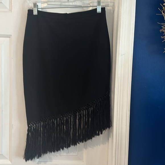 Women’s BCBG MaxAzria Black Polyester Blend Fringe Skirt Size 0 - Picture 2 of 6